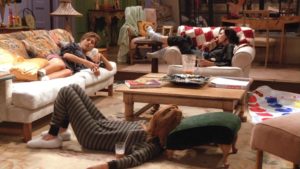 coinquilini della serie tv Friends nel salotto