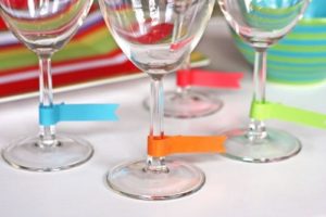 etichette per non confondere i bicchieri ad una festa